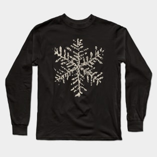 Vintage Snowflake T-Shirt Winter Holiday Gifts Creme Long Sleeve T-Shirt